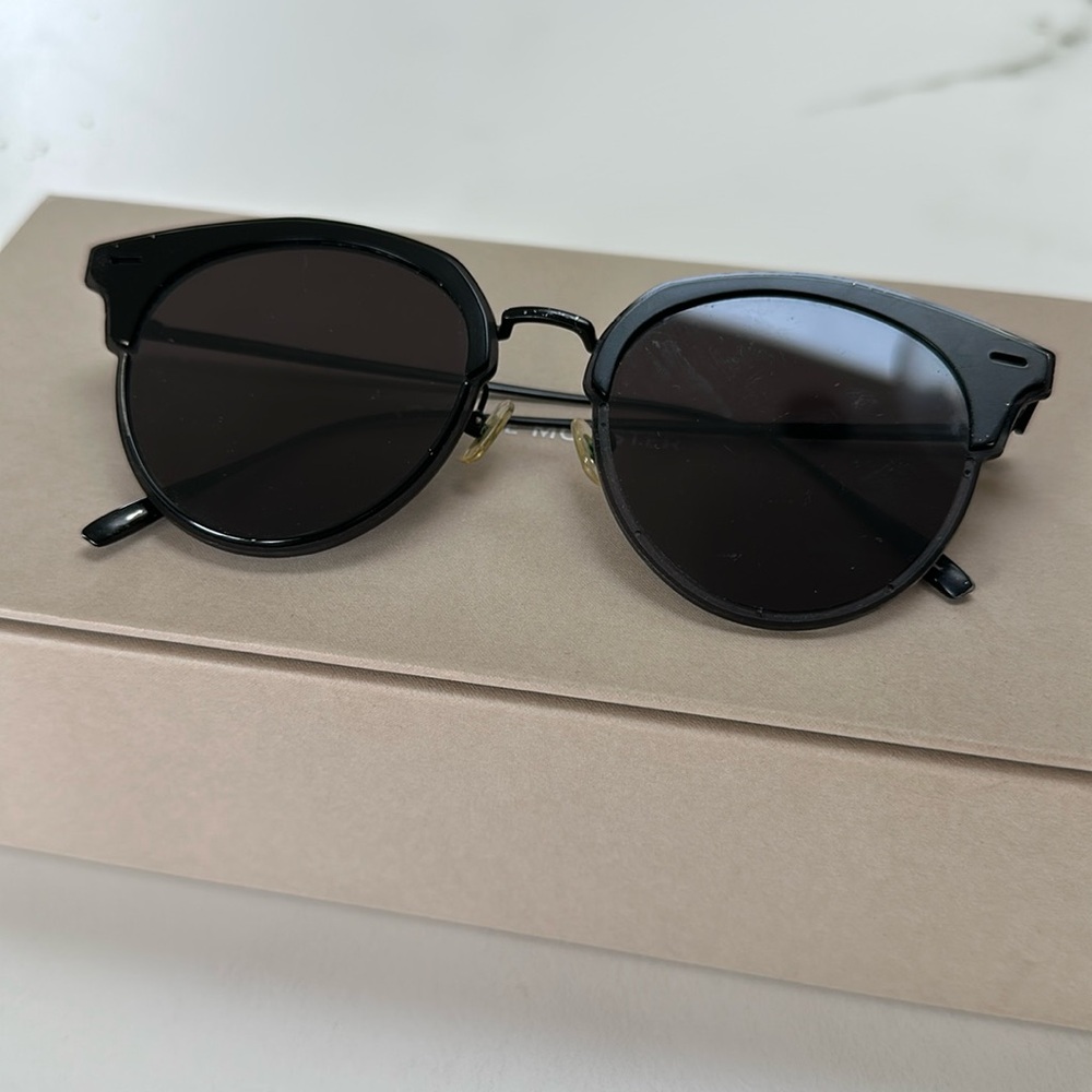 Gentle monster sunglasses black cat eye (Tool) - Picture 1 of 10